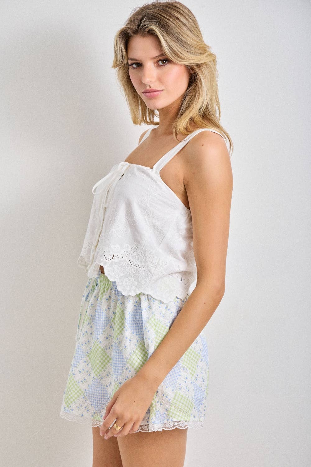 EMROIDERED EYELET TOP