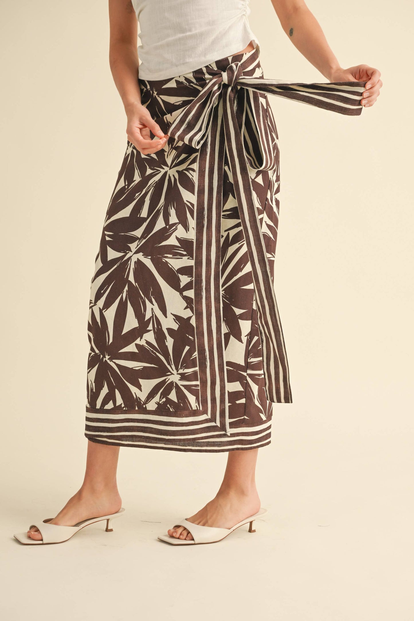 FLORAL PRINT LINEN WRAP SKIRT