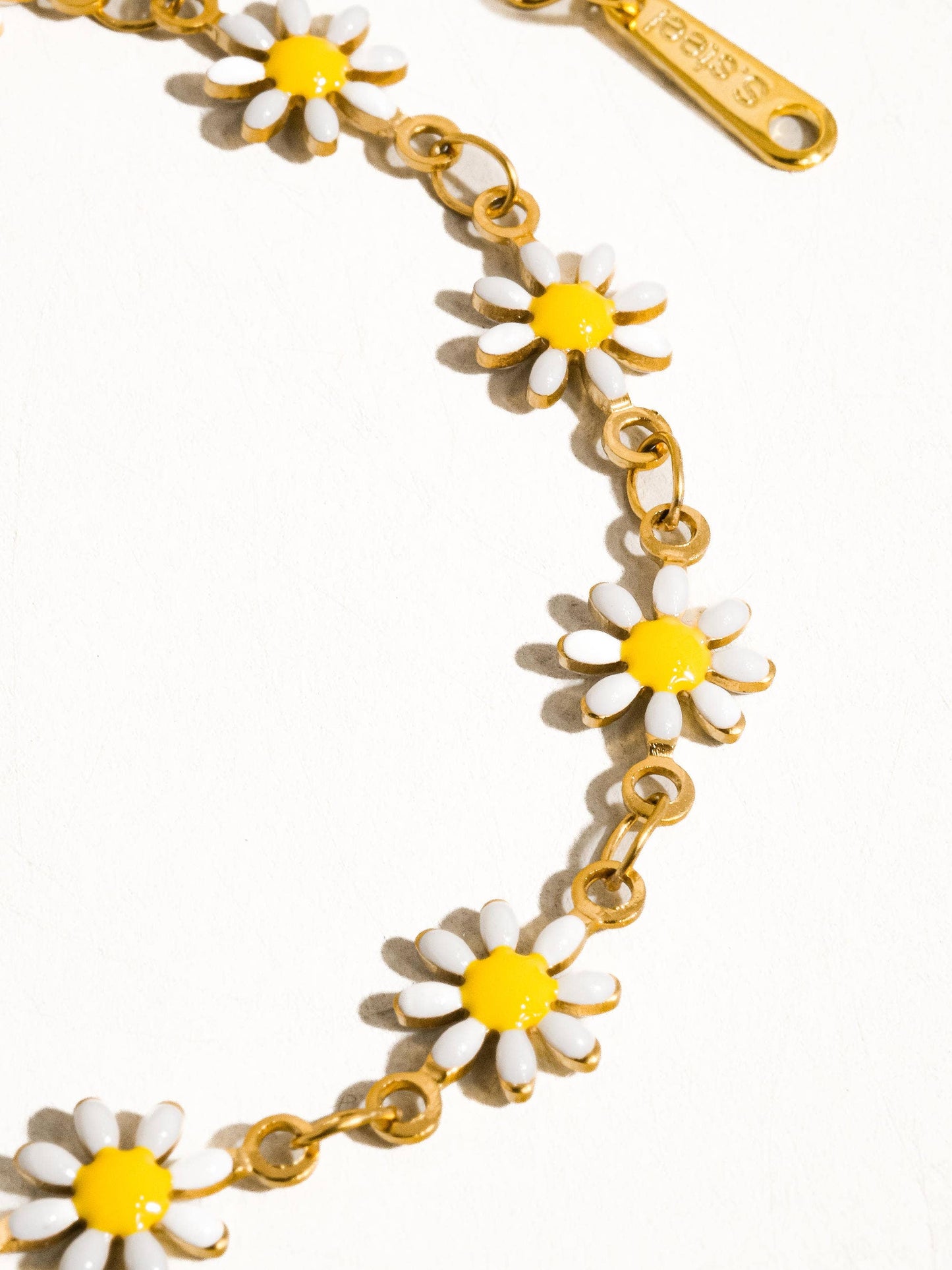 Lea Daisy Chain Bracelet