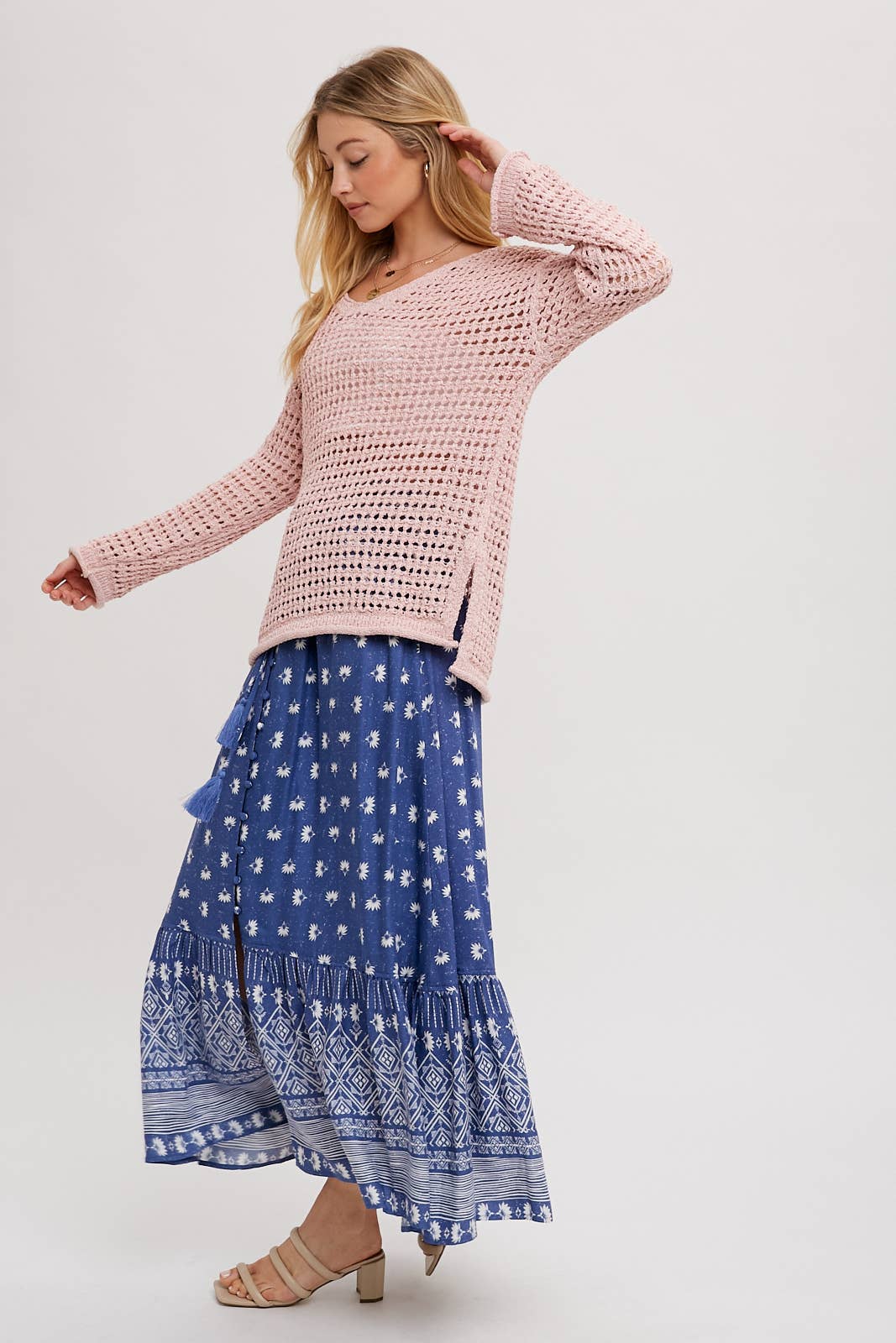 OPEN KNIT V-NECK PULLOVER