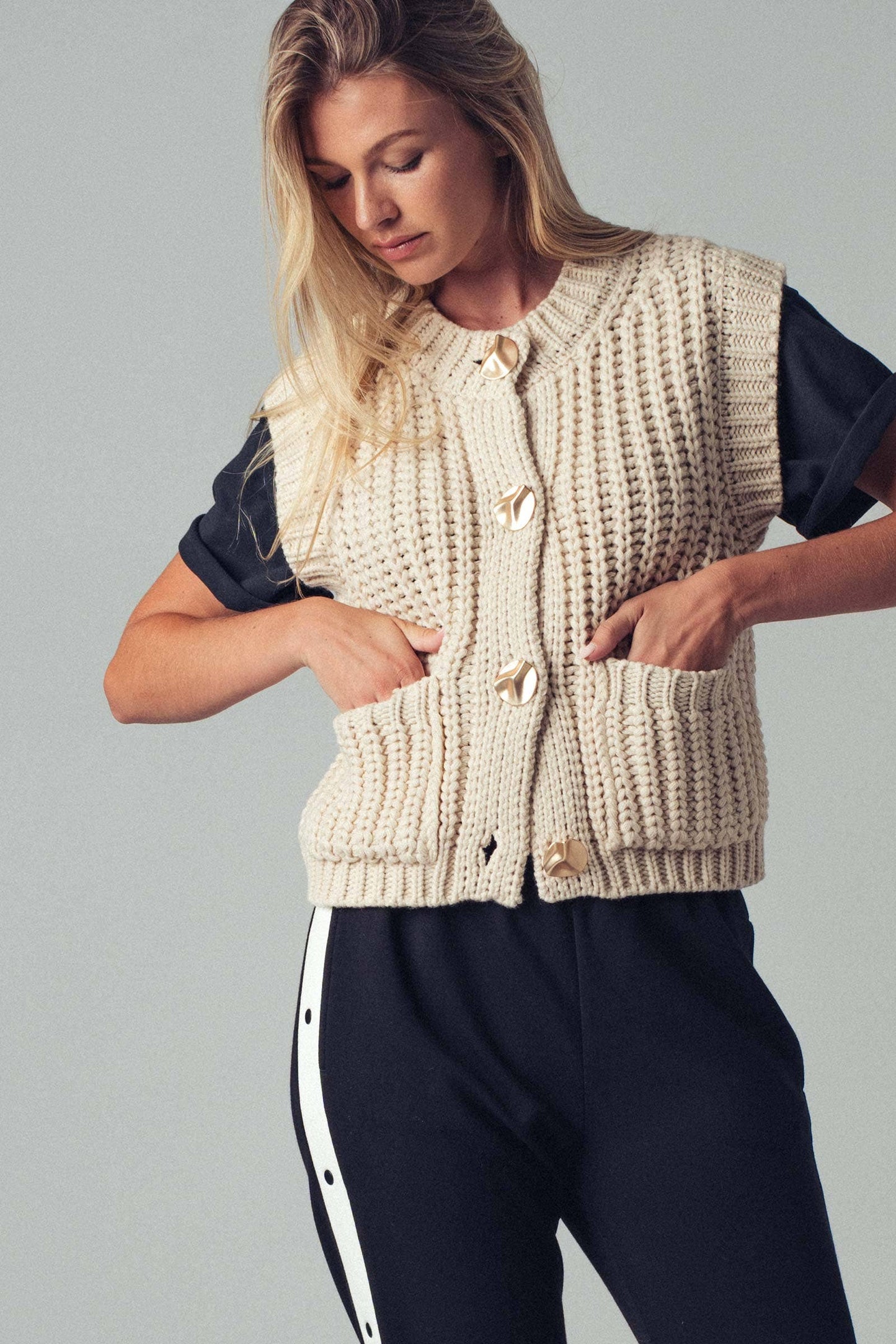 Chunky Knit Sweater Vest