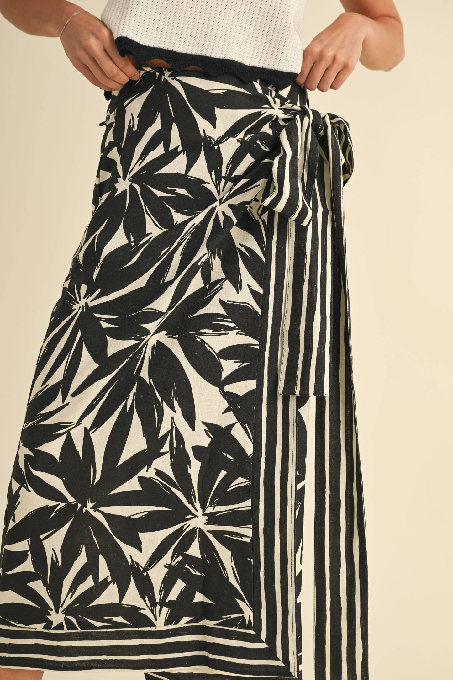 FLORAL PRINT LINEN WRAP SKIRT