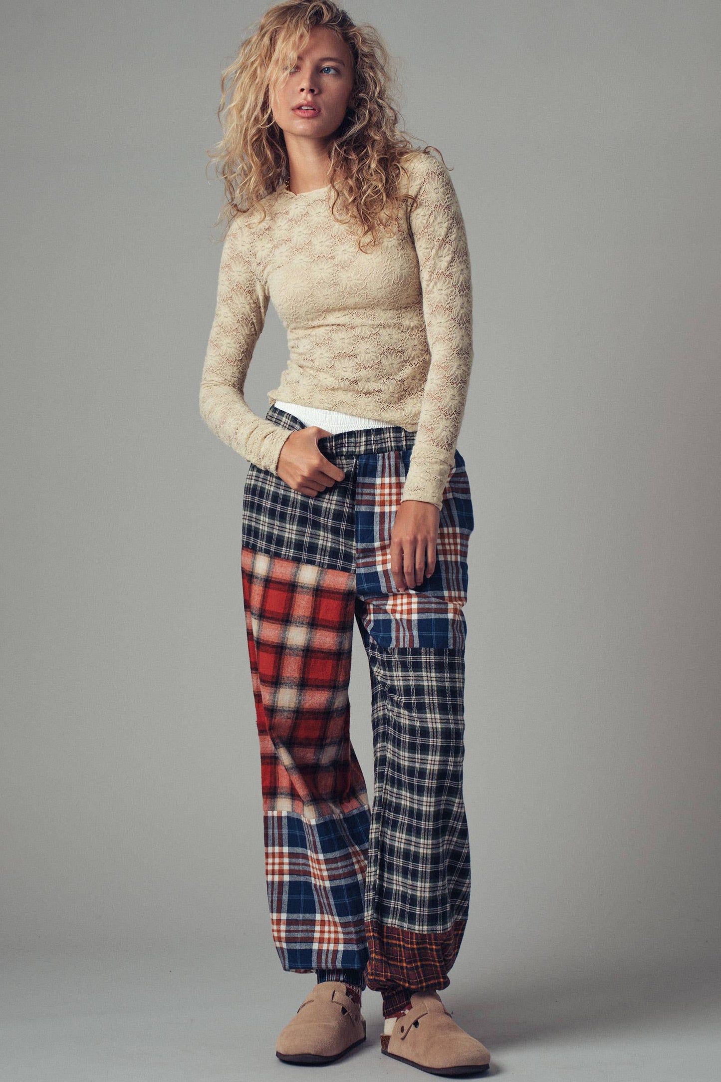 Vintage Floral Lace Long Sleeve Layering Top