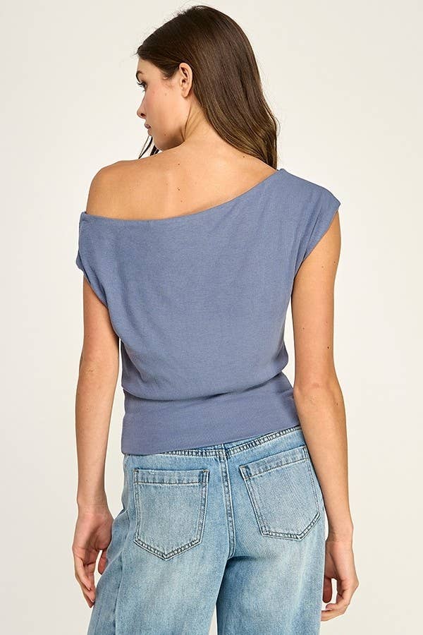 ONE SHOULDER TOP