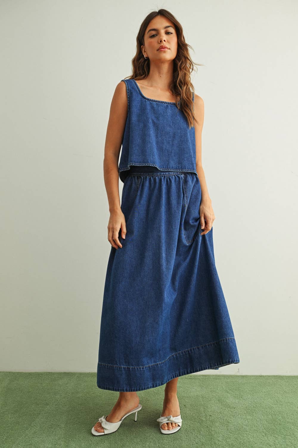 SOFT DENIM SLEEVELESS TOP