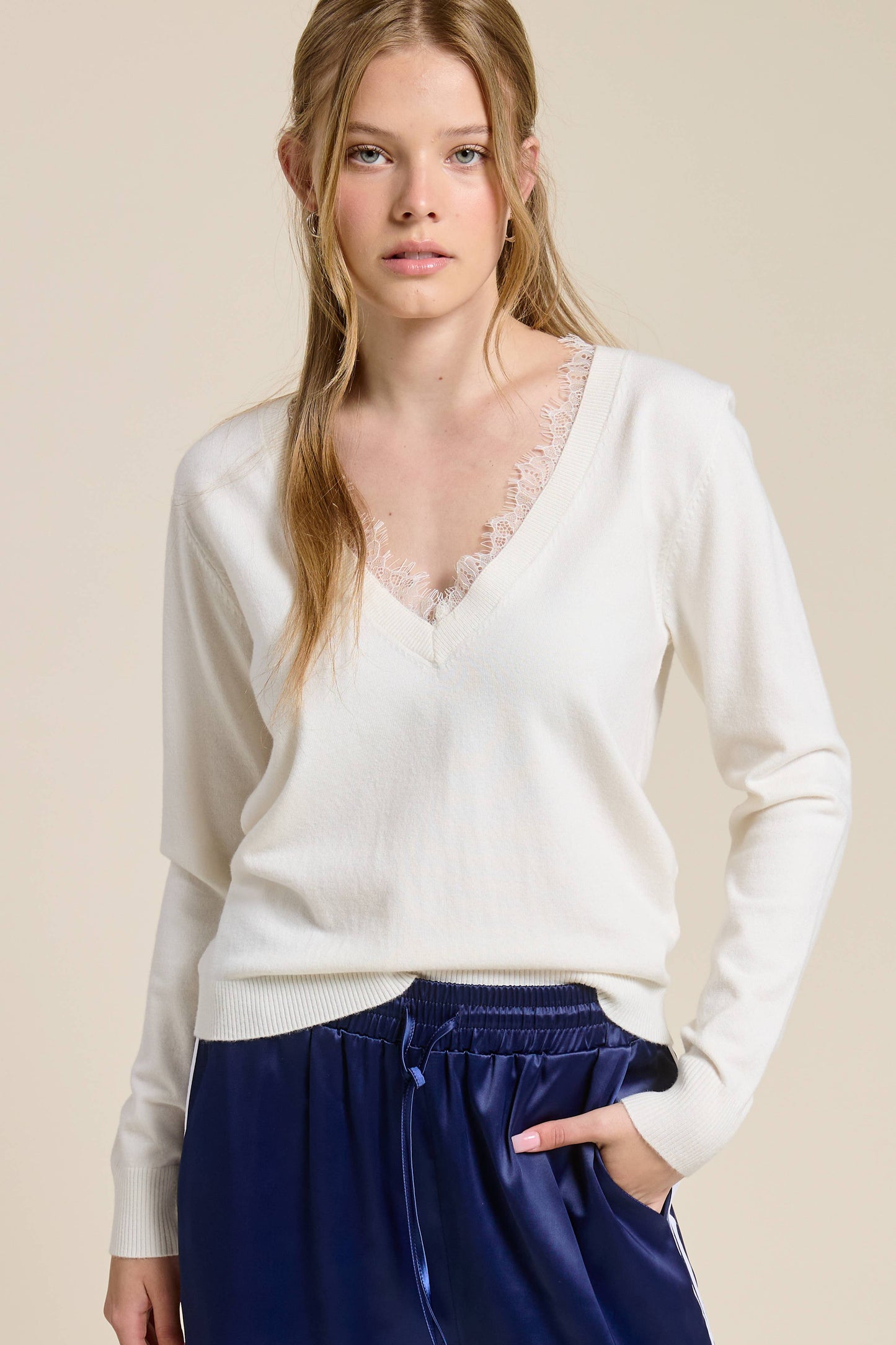 Lace Trim V Neck Knit Top