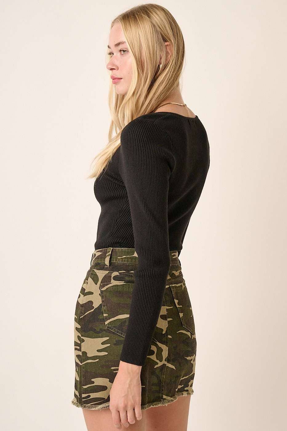 AFTER DARK CROPPED SWEATER