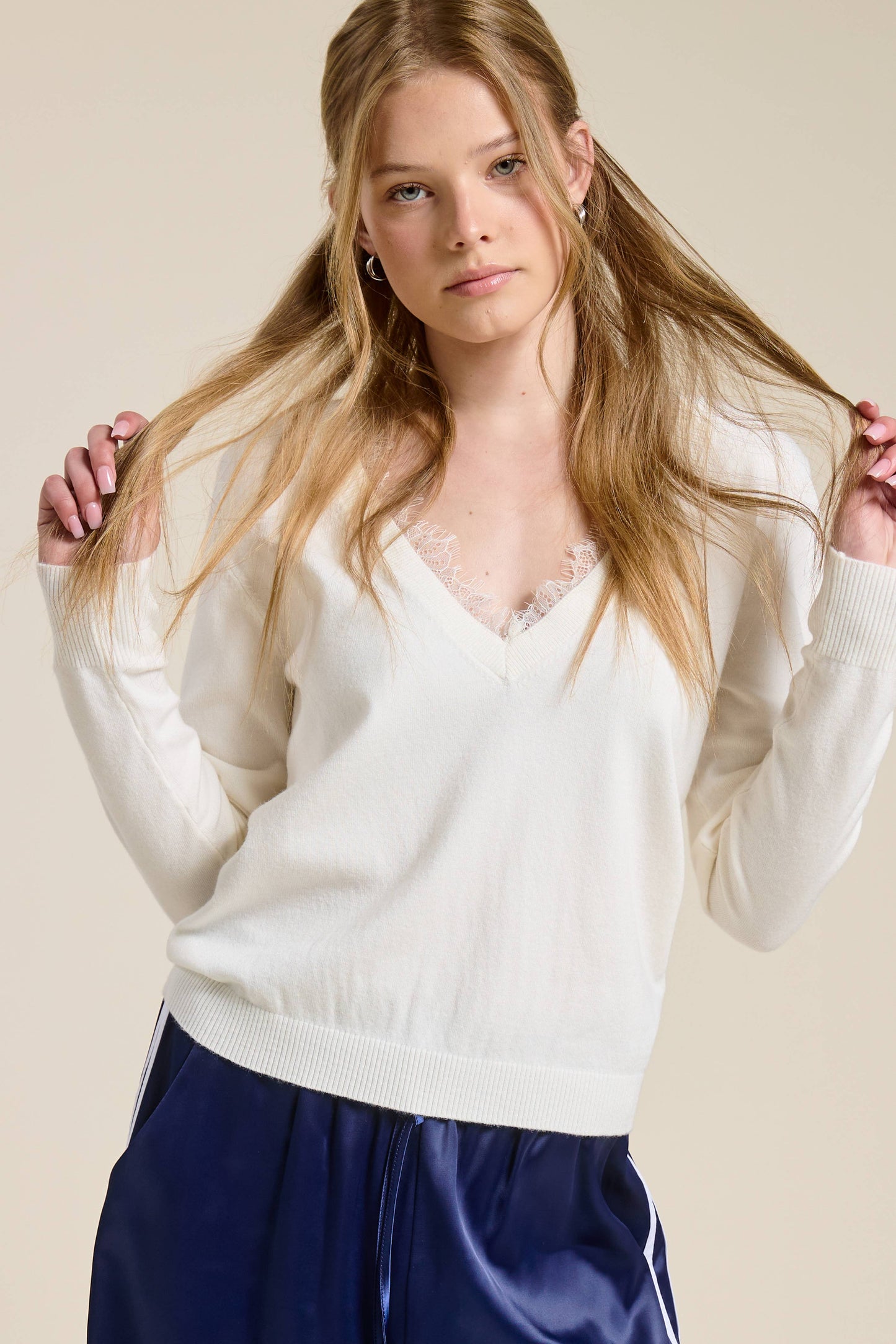 Lace Trim V Neck Knit Top