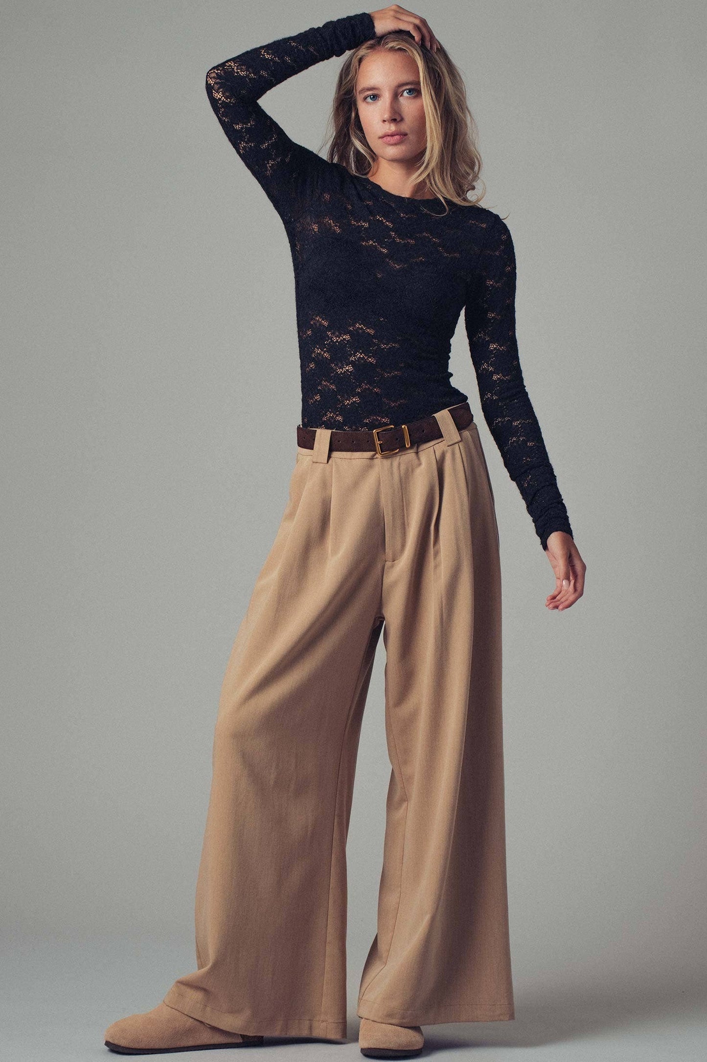 Vintage Floral Lace Long Sleeve Layering Top