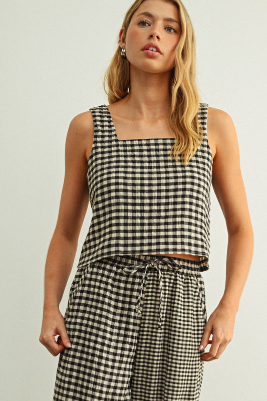 GINGHAM SQUARE NECK SLEEVELESS TOP