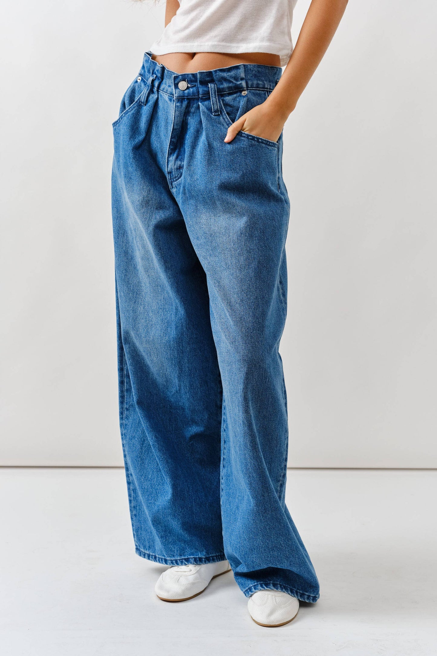 EXTENSION WAIST SOFT DENIM WIDE LEG JEANS