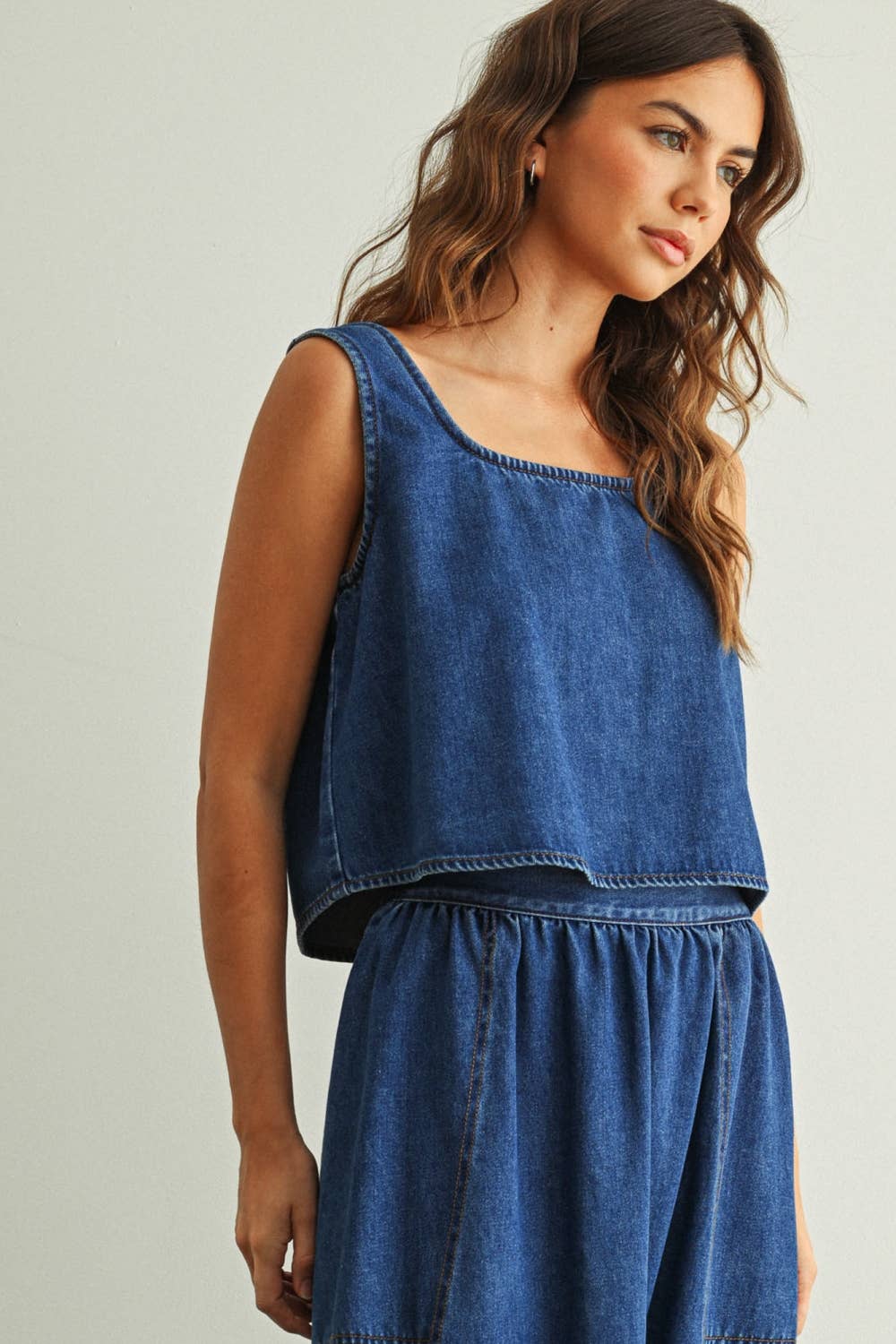 SOFT DENIM SLEEVELESS TOP