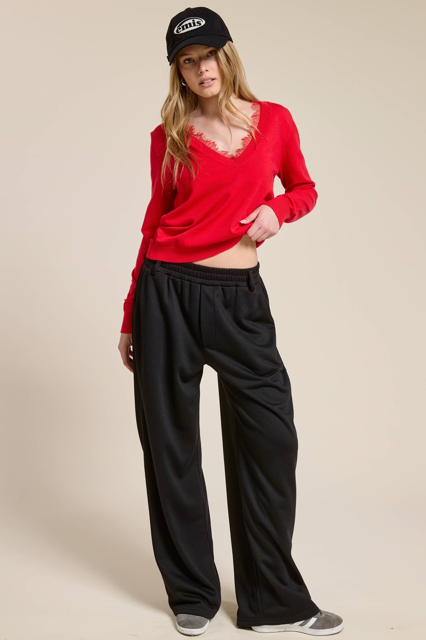 Lace Trim V Neck Knit Top