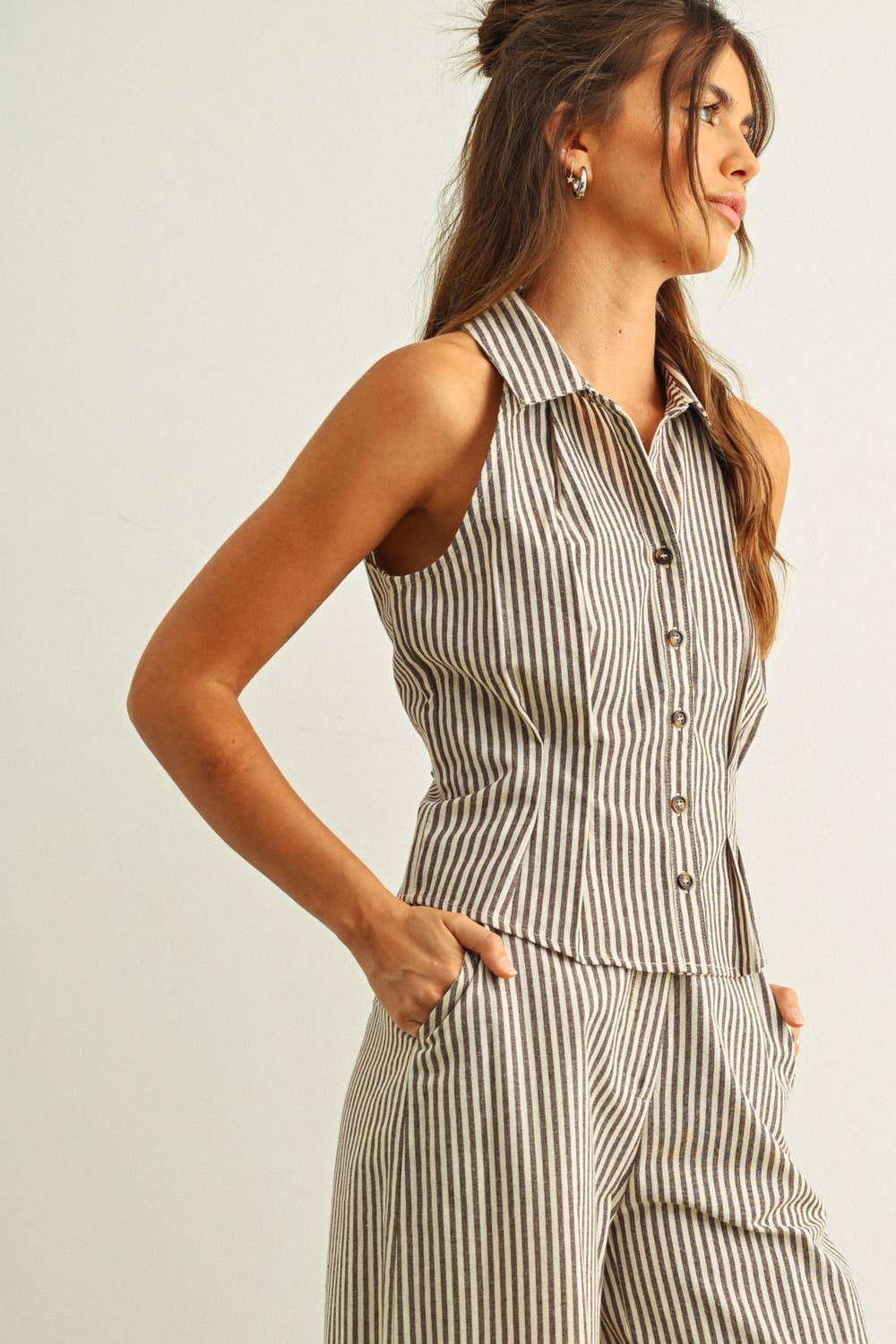 STRIPED PATTERN COLLARED BLOUSE