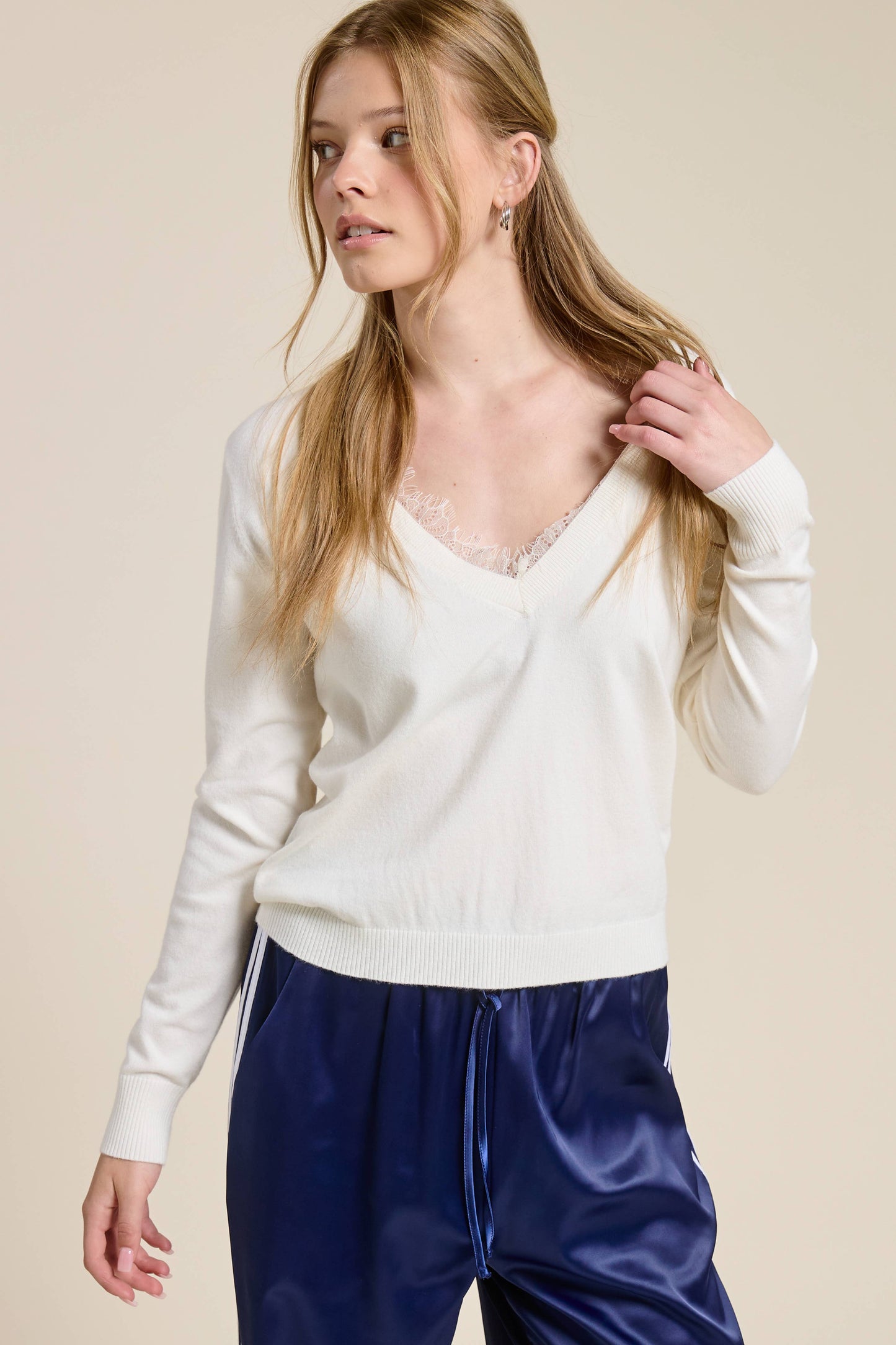 Lace Trim V Neck Knit Top